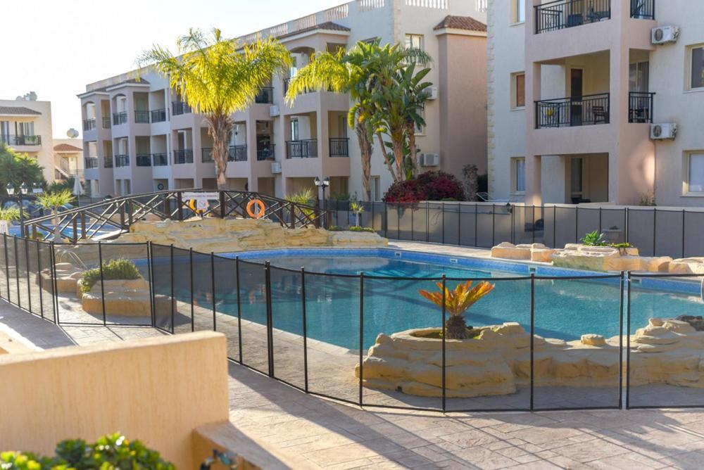 Royal Seacrest F G5 Ground Floor Apartment Пафос Екстериор снимка