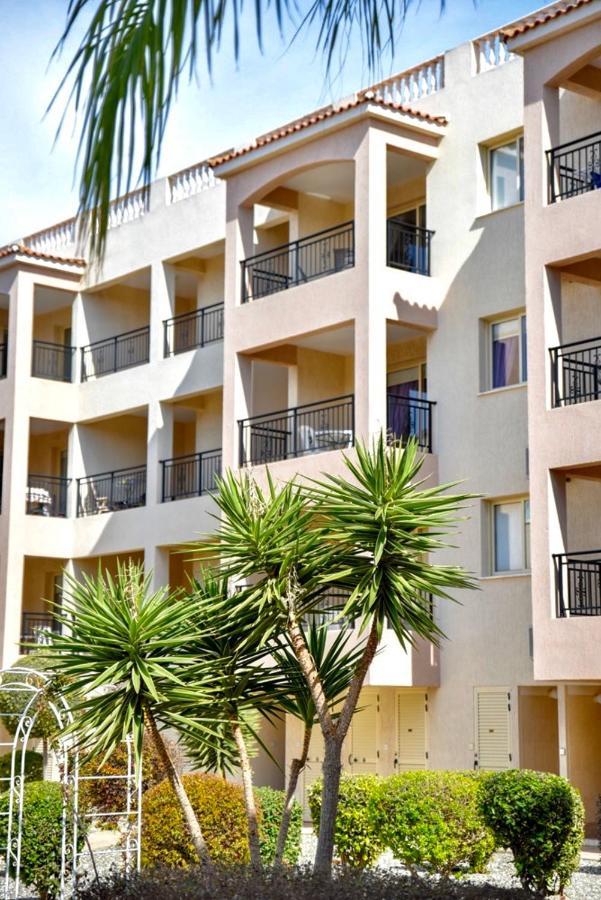 Royal Seacrest F G5 Ground Floor Apartment Пафос Екстериор снимка