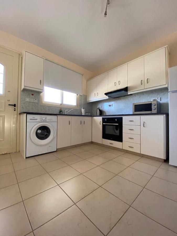 Royal Seacrest F G5 Ground Floor Apartment Пафос Екстериор снимка