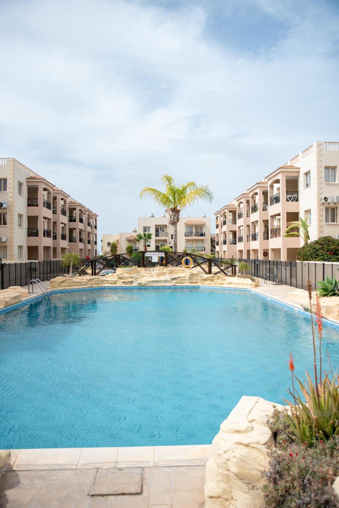 Royal Seacrest F G5 Ground Floor Apartment Пафос Екстериор снимка