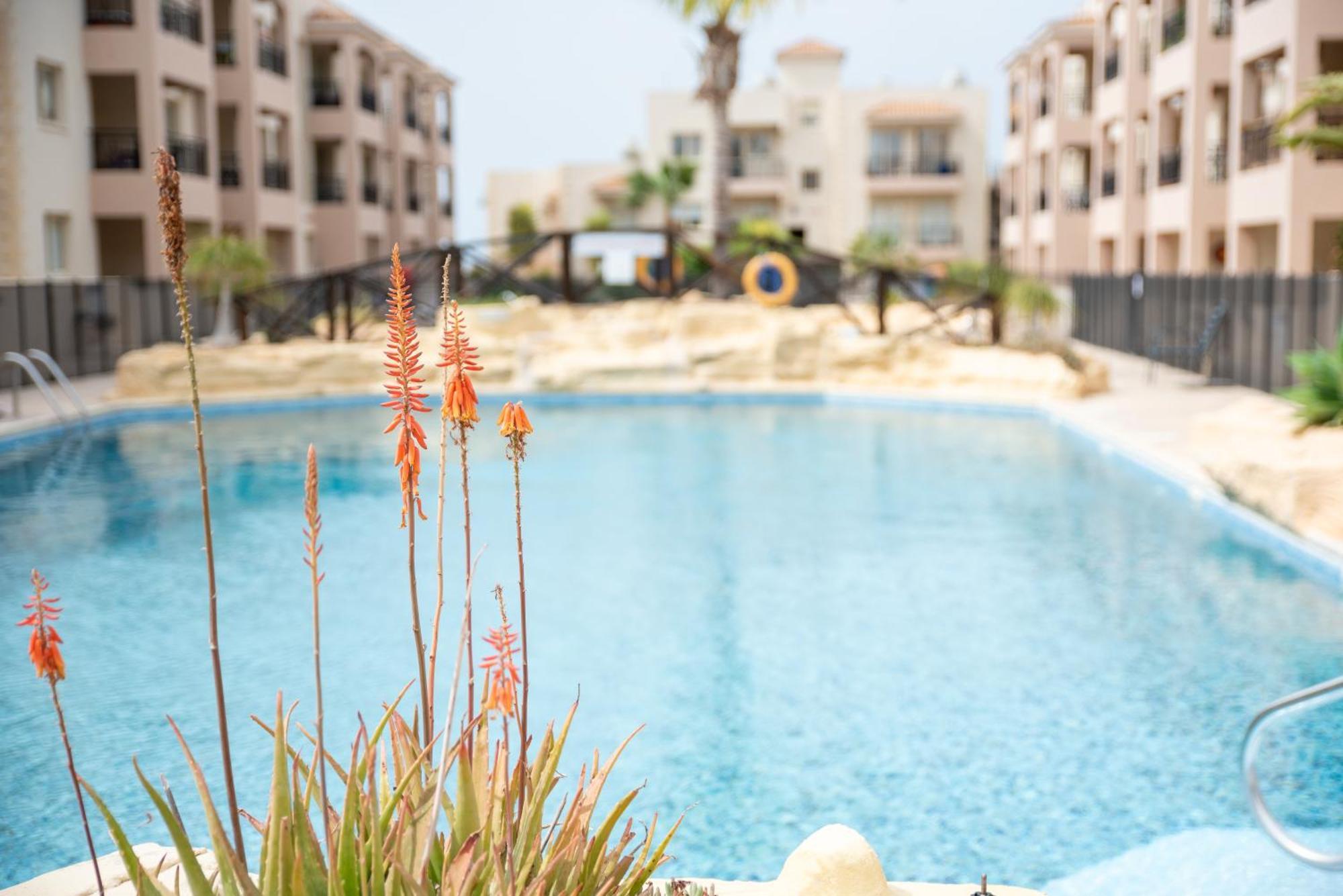 Royal Seacrest F G5 Ground Floor Apartment Пафос Екстериор снимка